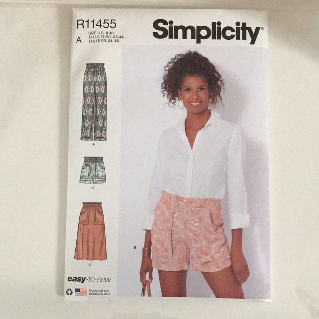 Brand New Simplicity Easy To Sew Patterns